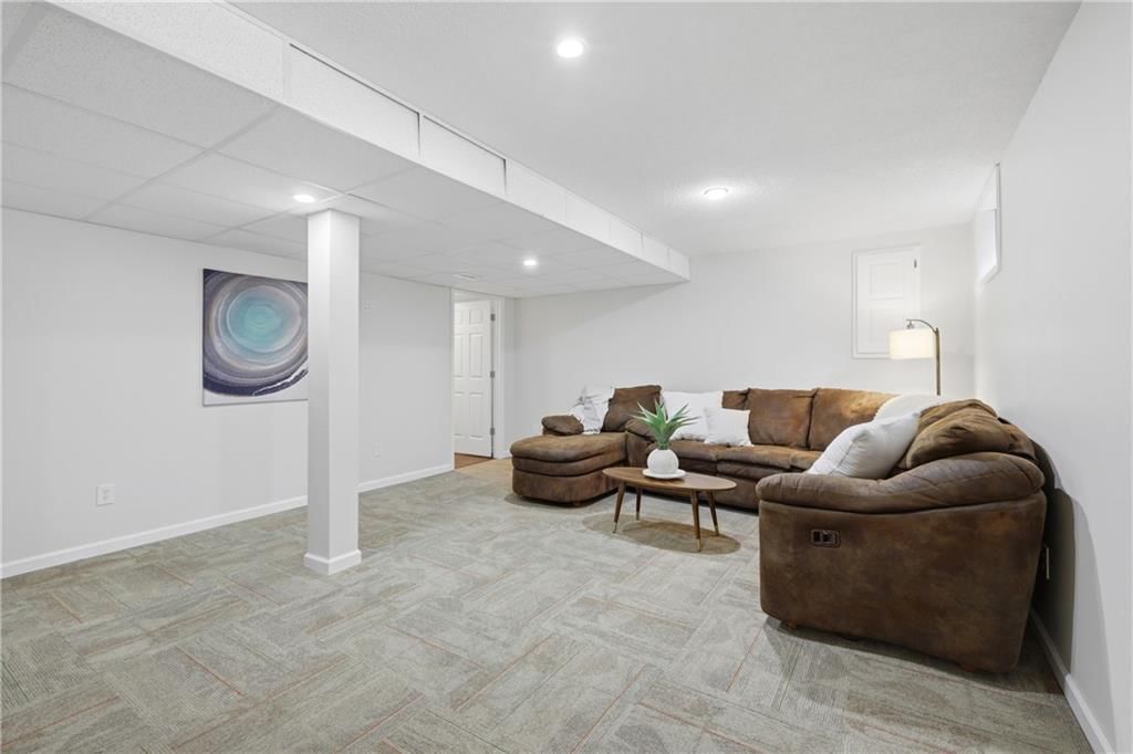 528 NE Wood Court — photo 23