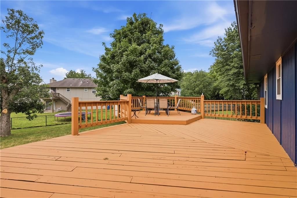 528 NE Wood Court — photo 28