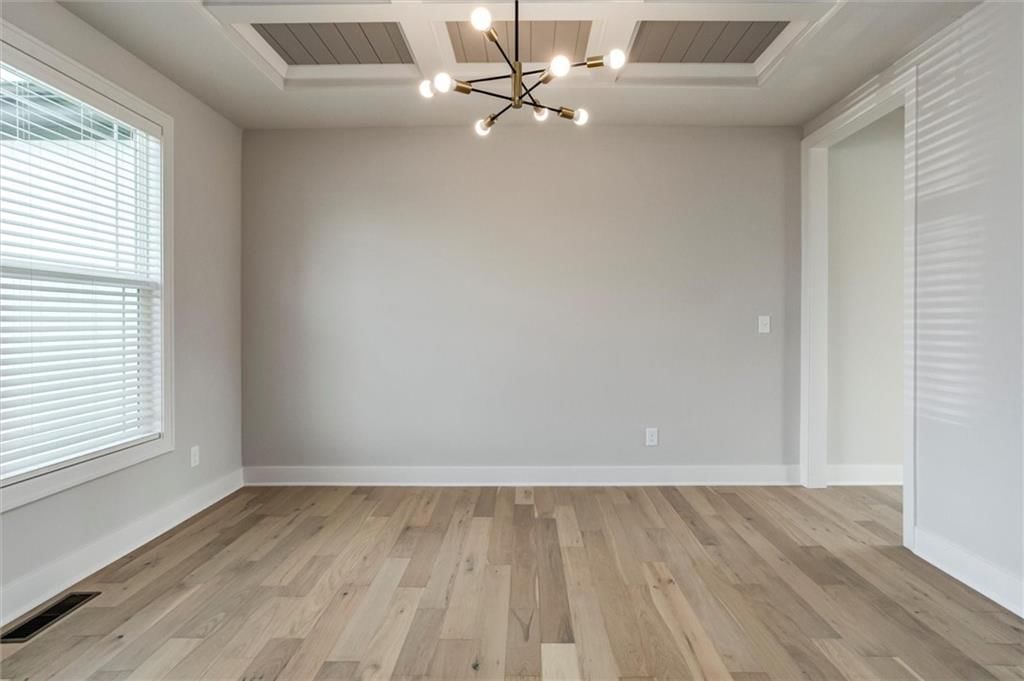 16941 S Brentwood Street — photo 2