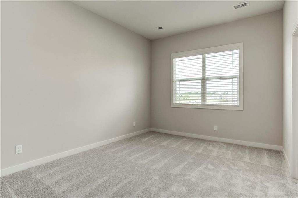 16941 S Brentwood Street — photo 10