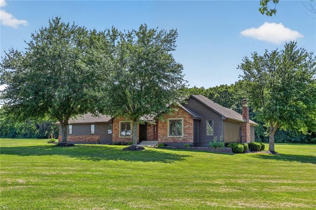 17618 S Emerald View Drive — photo 2