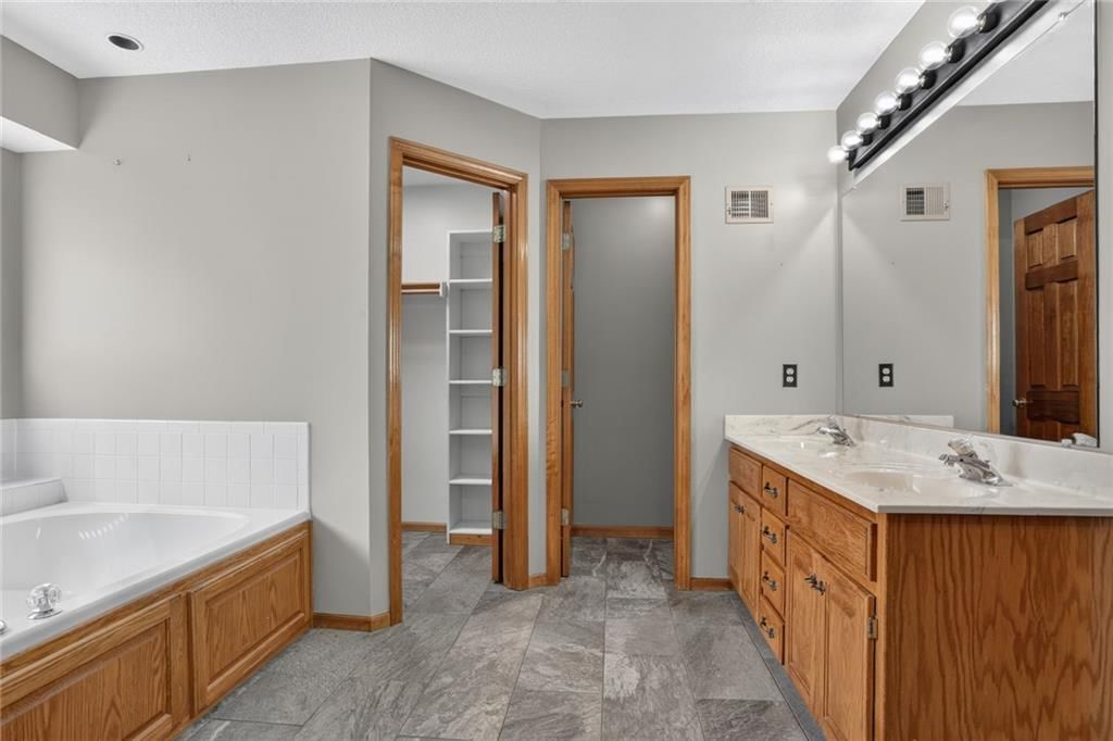 17618 S Emerald View Drive — photo 23