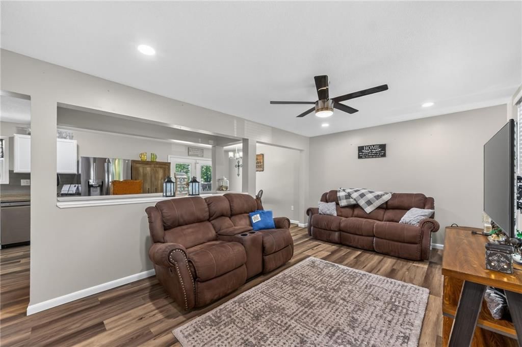 504 SE 19TH Street — photo 3