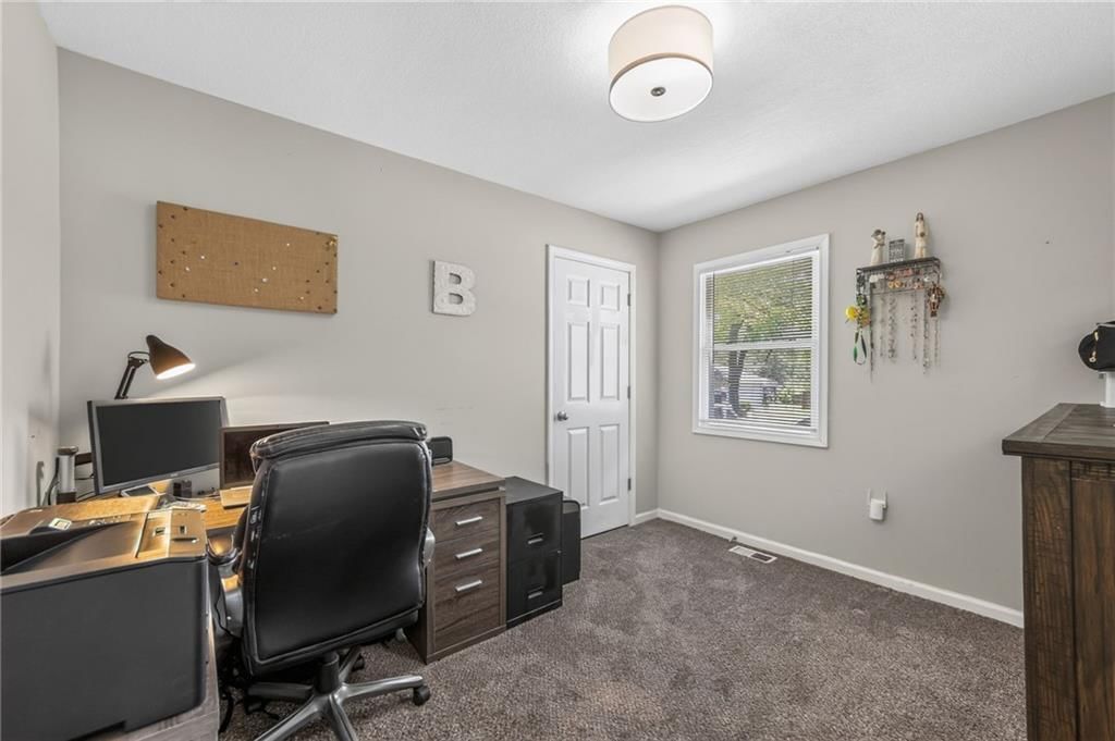 504 SE 19TH Street — photo 11