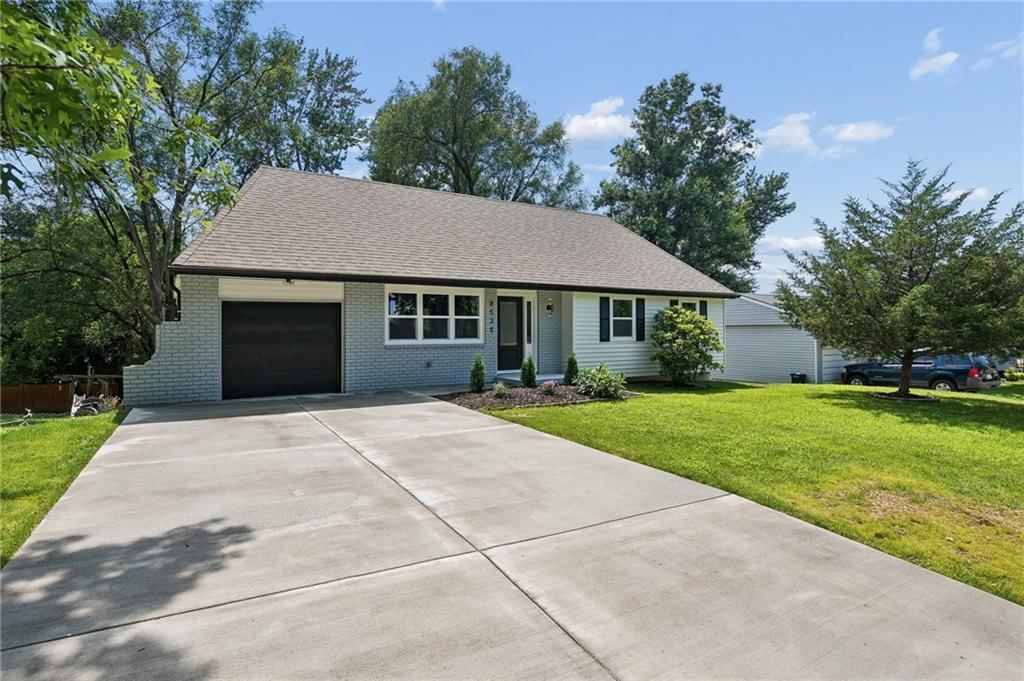 8539 Sandusky Avenue — photo 2