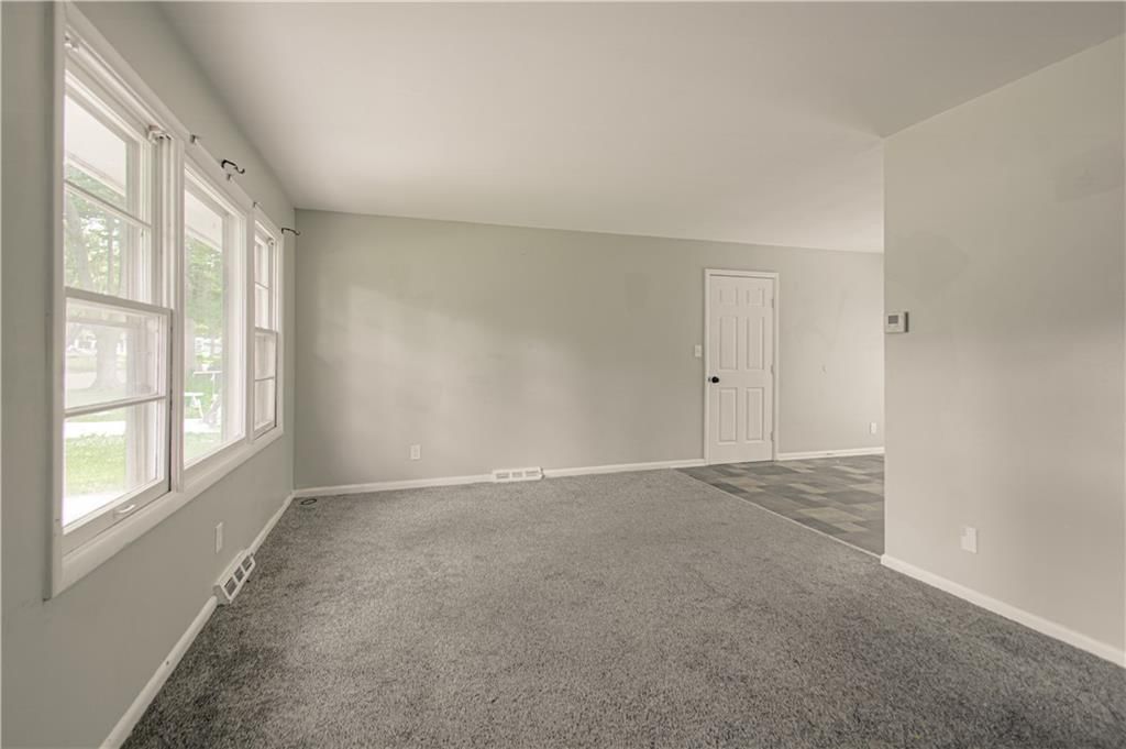 11210 Donnelly Avenue — photo 6