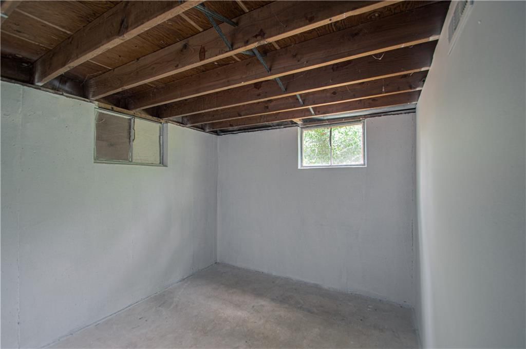 11210 Donnelly Avenue — photo 29