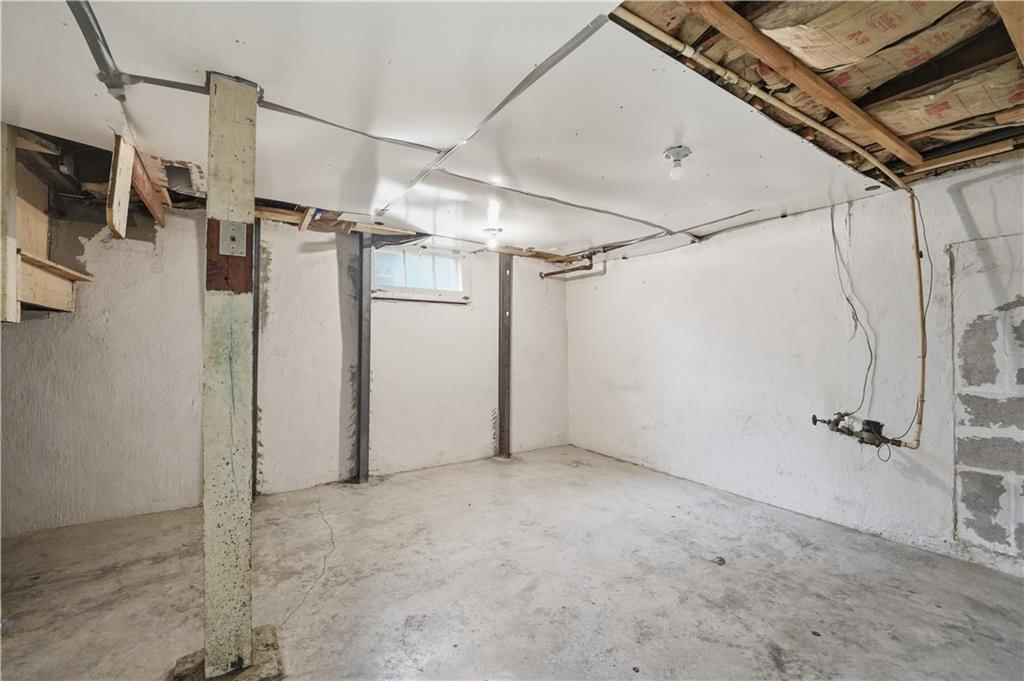 531 E College Street — photo 31