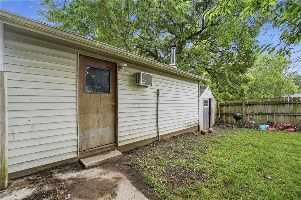 531 E College Street — photo 36