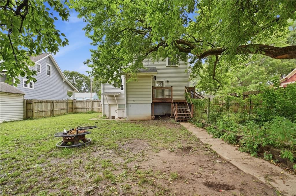 531 E College Street — photo 38