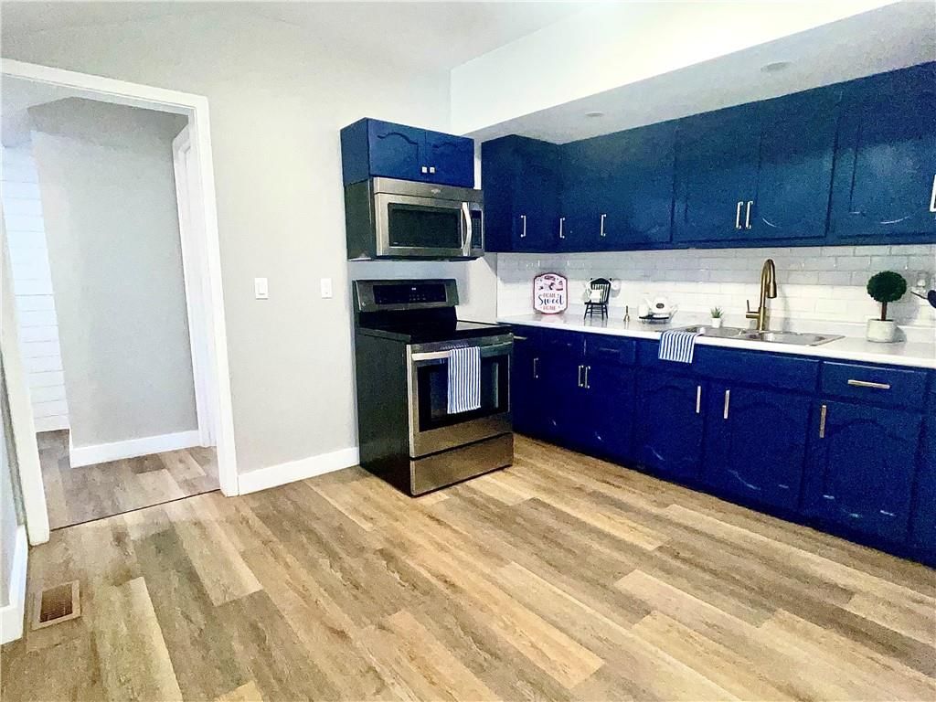 810 N Grand Avenue — photo 20