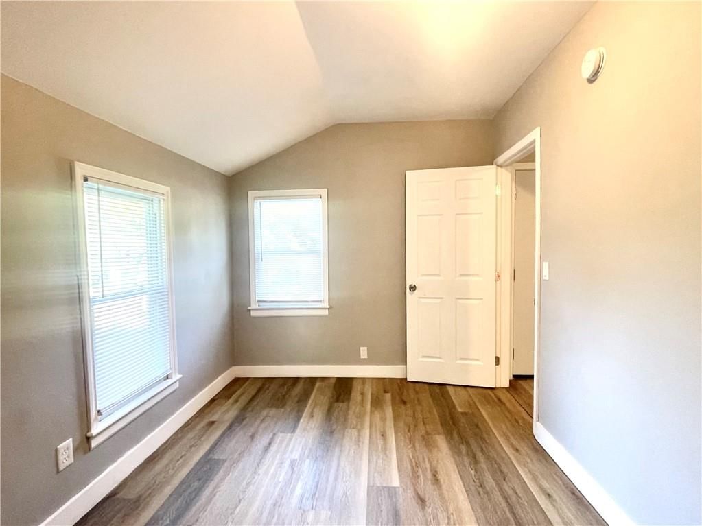 810 N Grand Avenue — photo 21