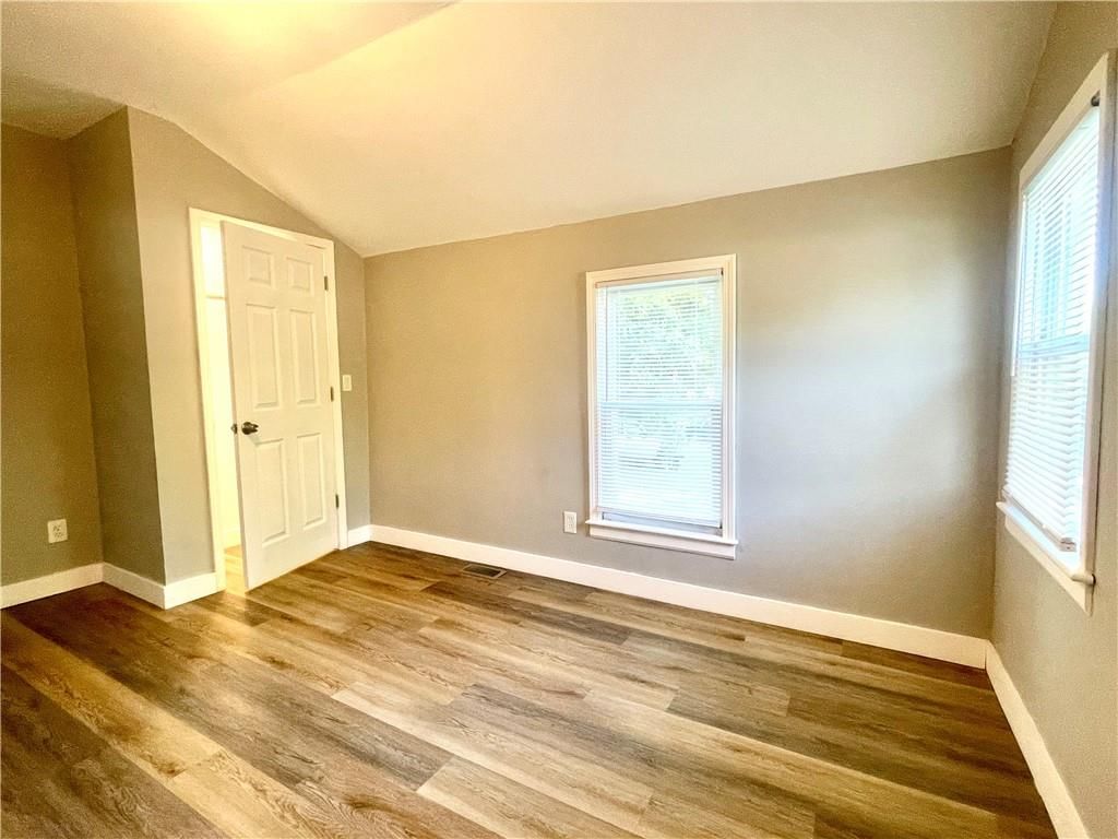 810 N Grand Avenue — photo 23
