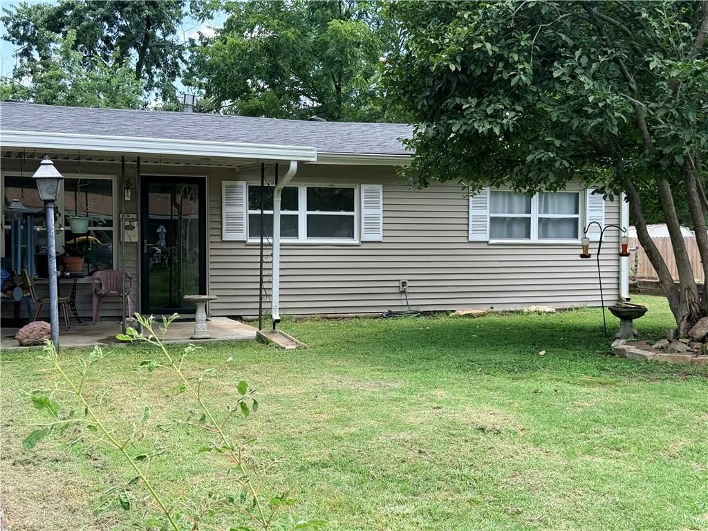 2705 S 52nd Street — photo 11