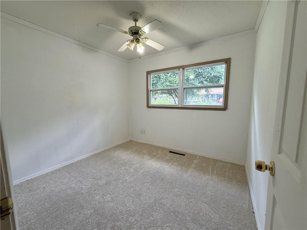 2705 S 52nd Street — photo 12