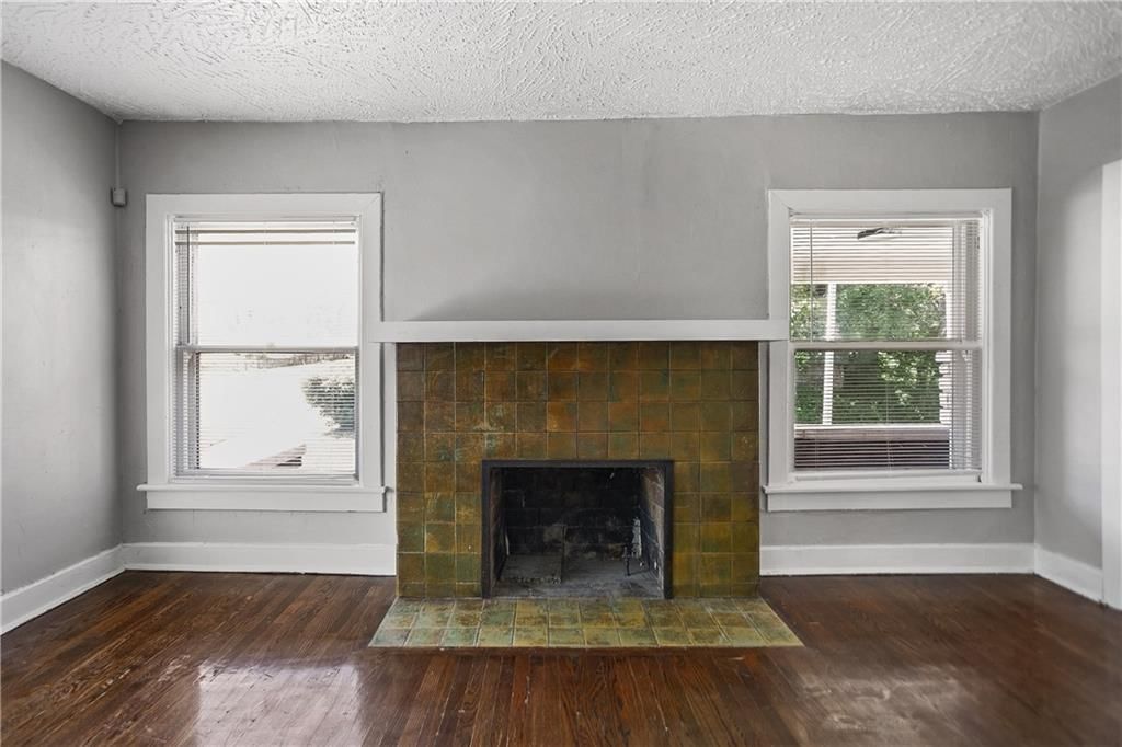 2420 E 42nd Street — photo 11