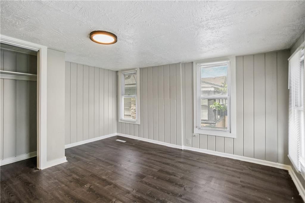 2420 E 42nd Street — photo 18