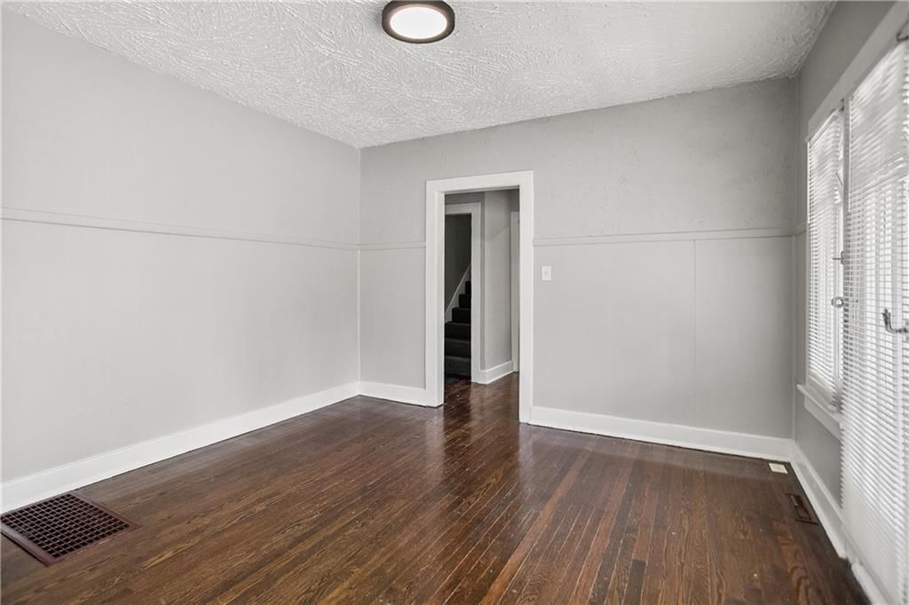 2420 E 42nd Street — photo 23