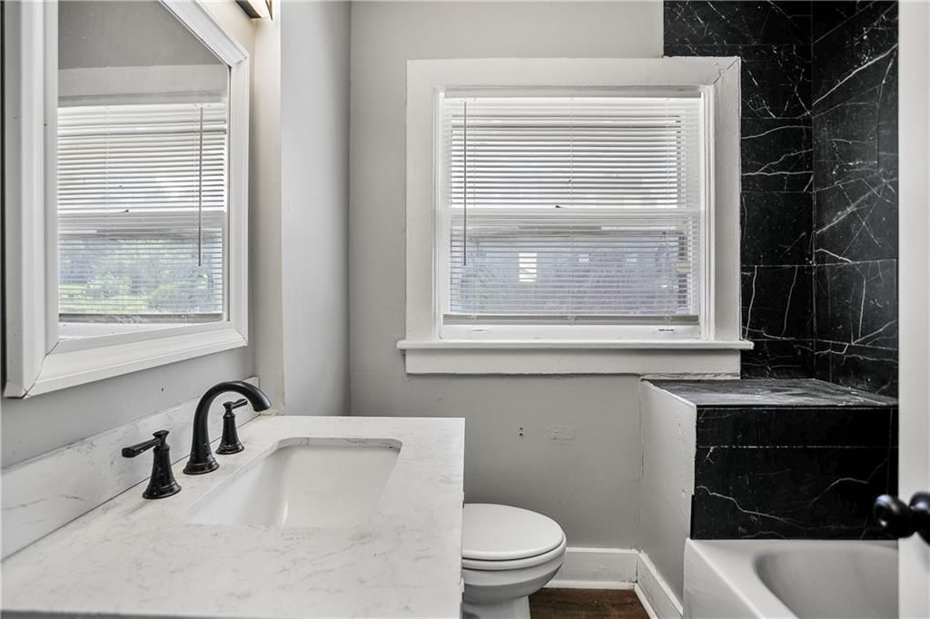 2420 E 42nd Street — photo 24