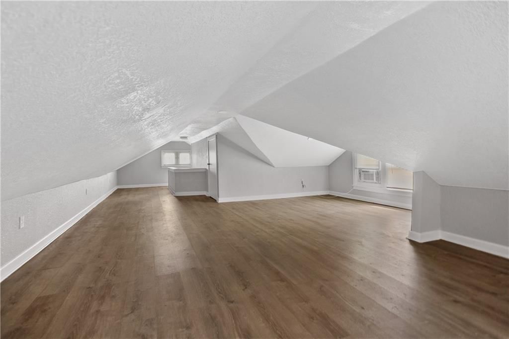 2420 E 42nd Street — photo 27