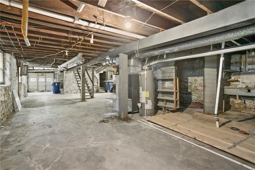 2420 E 42nd Street — photo 30