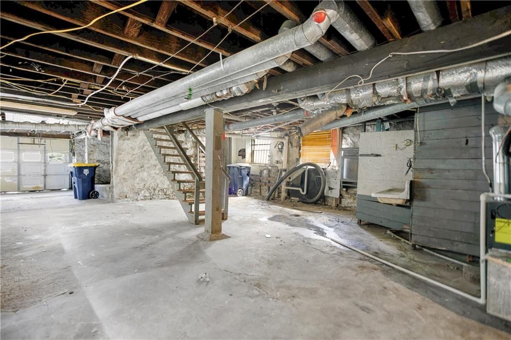2420 E 42nd Street — photo 31