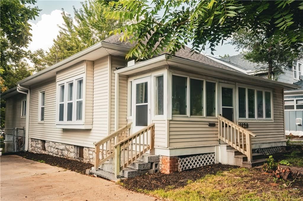 1420 W Walnut Avenue — photo 2