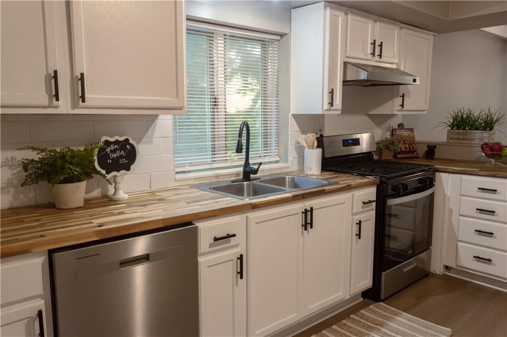1420 W Walnut Avenue — photo 13
