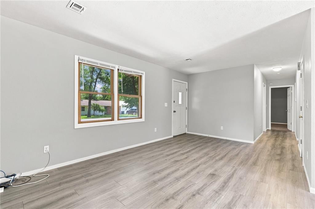 1313 S Barbee Street — photo 5