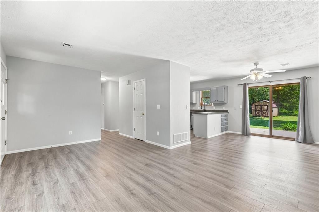 1313 S Barbee Street — photo 6