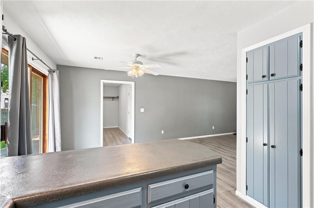 1313 S Barbee Street — photo 10