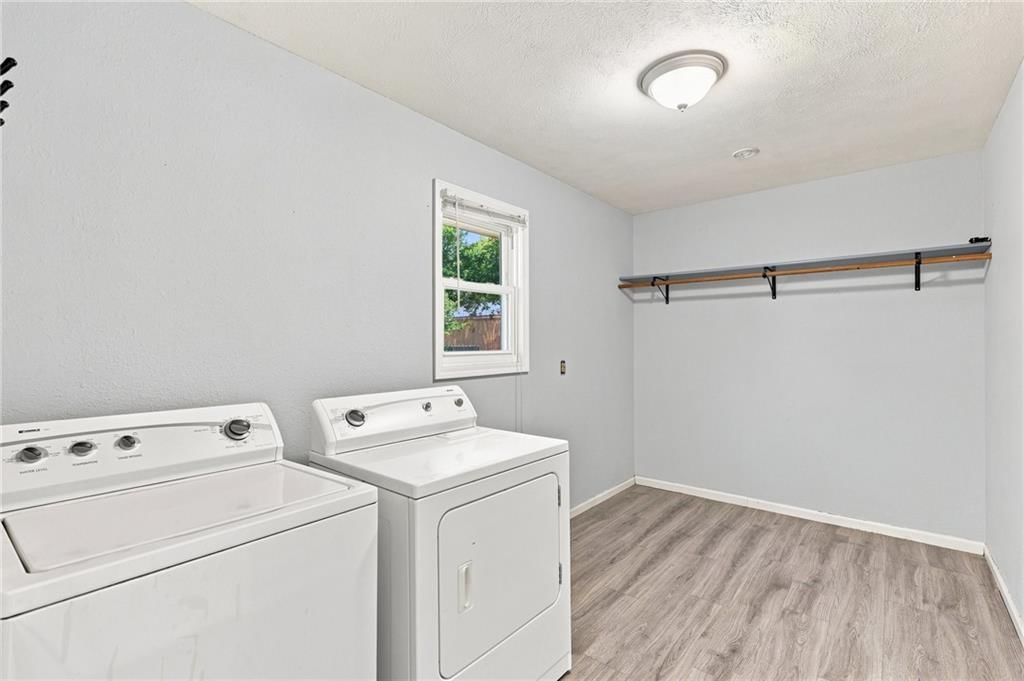 1313 S Barbee Street — photo 17