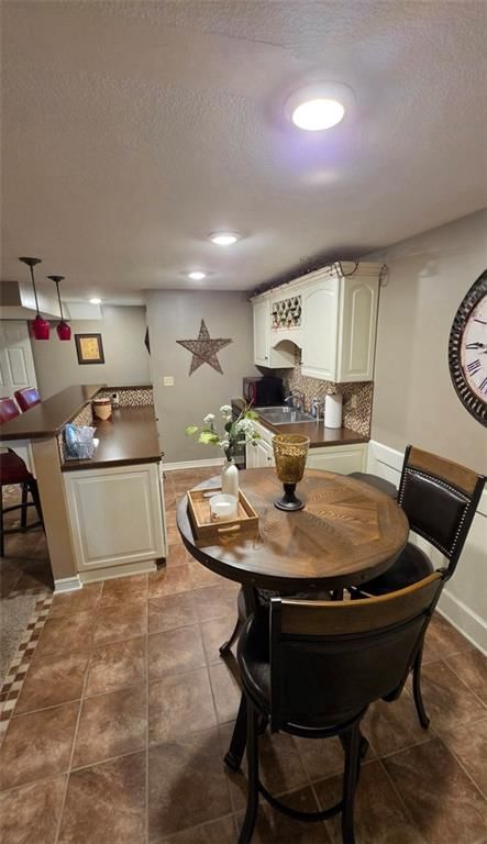 809 SW Hereford Drive — photo 5