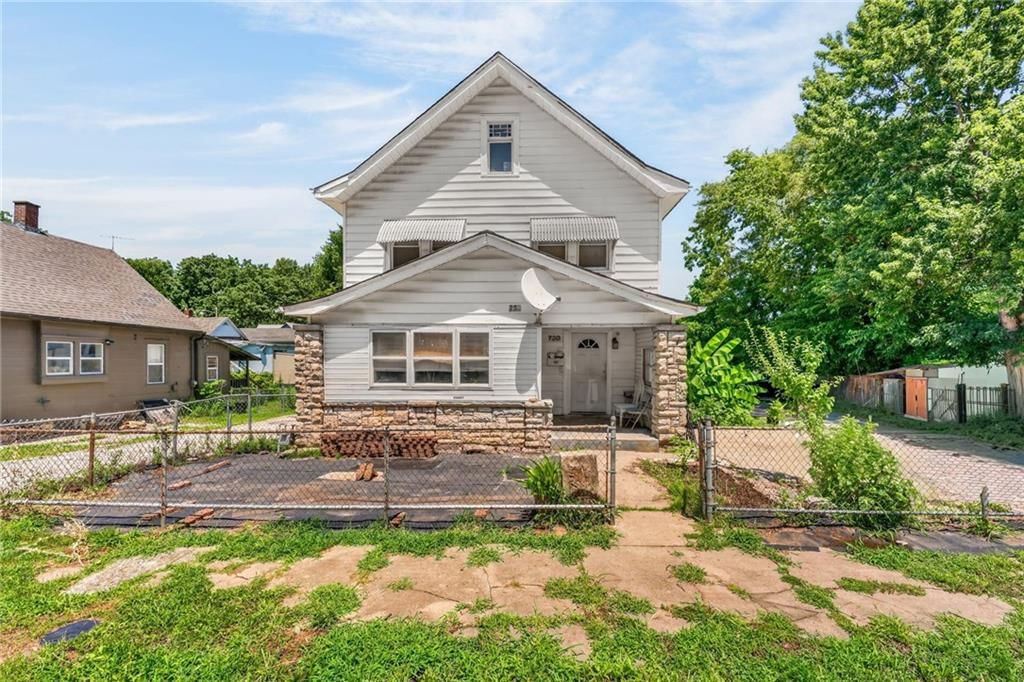 730 Tenny Avenue — photo 2