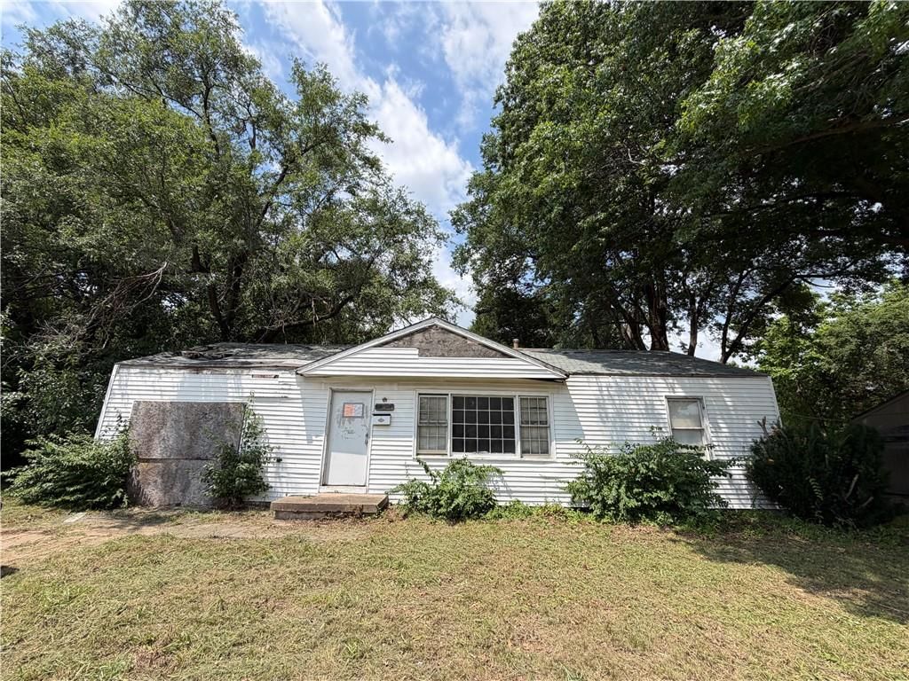 8204 E 87th Street, Raytown, MO