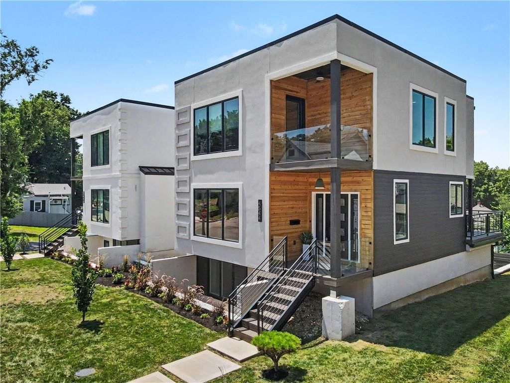 4544 Bell Street — photo 1