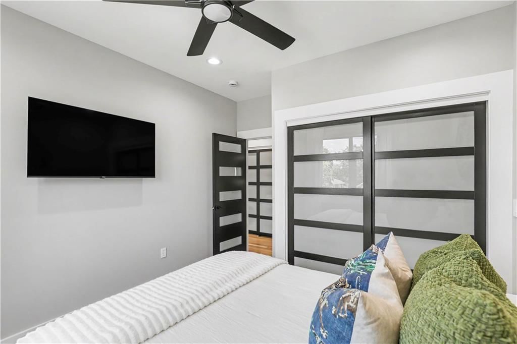4544 Bell Street — photo 25