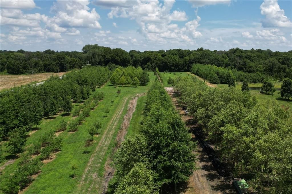 22701 Timberview Road, Harrisonville, MO