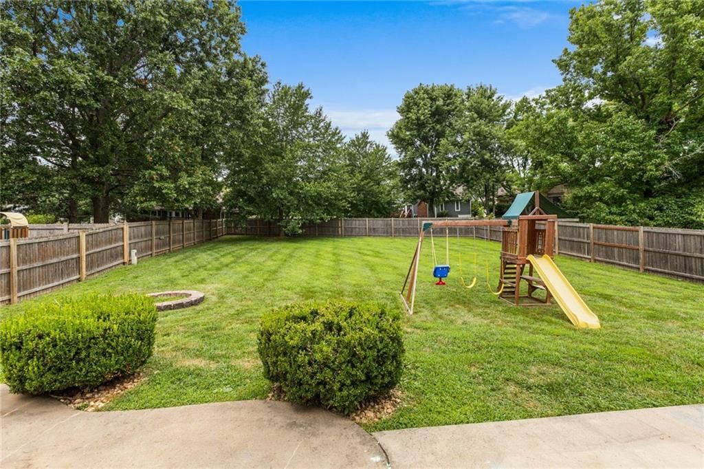 14616 W 90th Street — photo 35