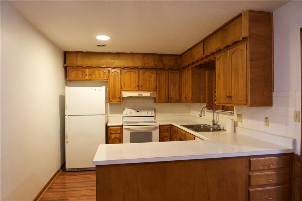 7924 Oakland Avenue — photo 12