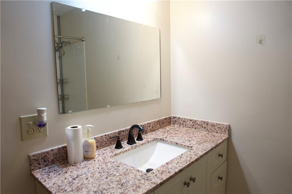 7924 Oakland Avenue — photo 19