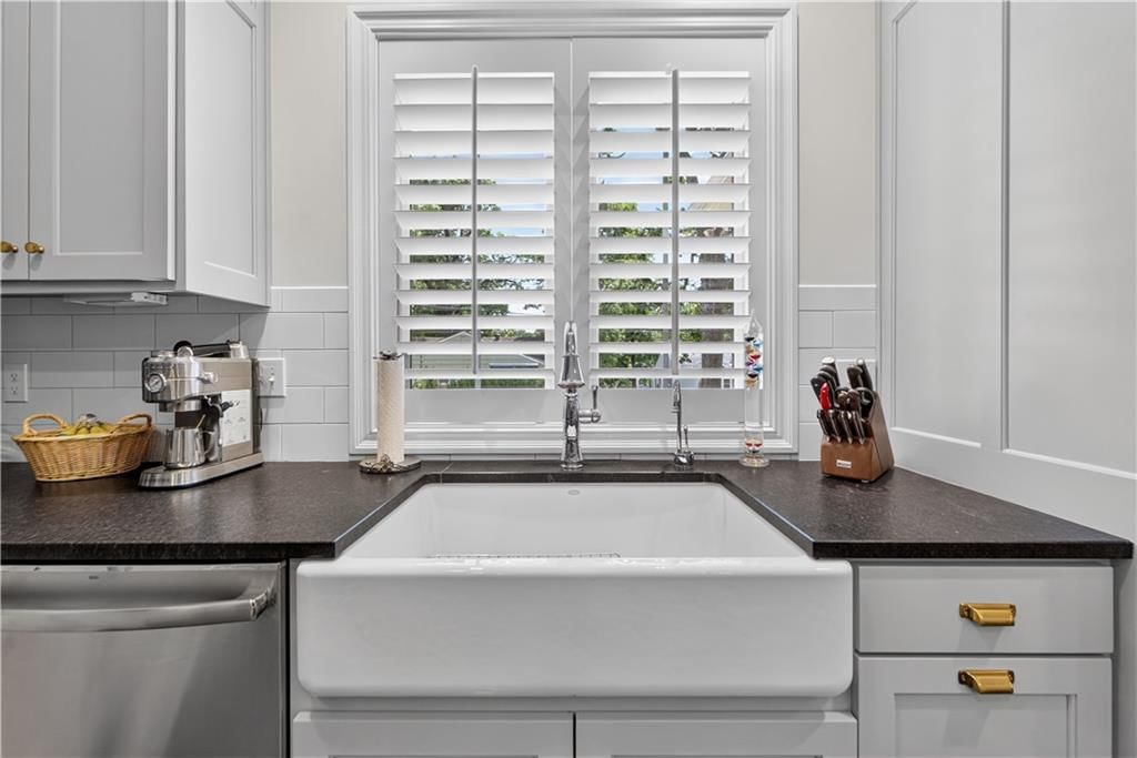4907 W 69th Terrace — photo 72