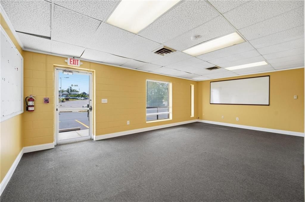 114-120 SW 7 Highway — photo 15