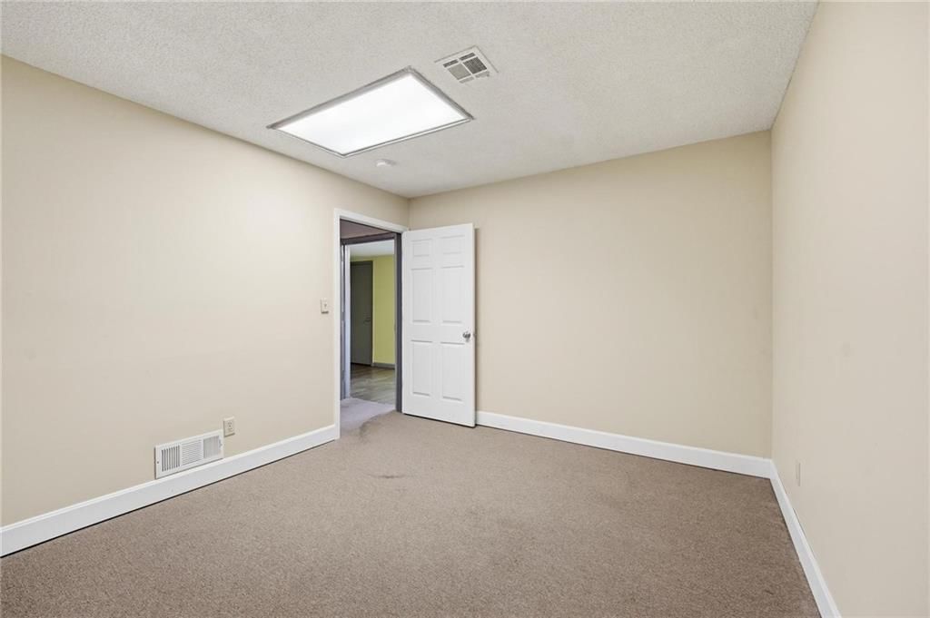 114-120 SW 7 Highway — photo 59