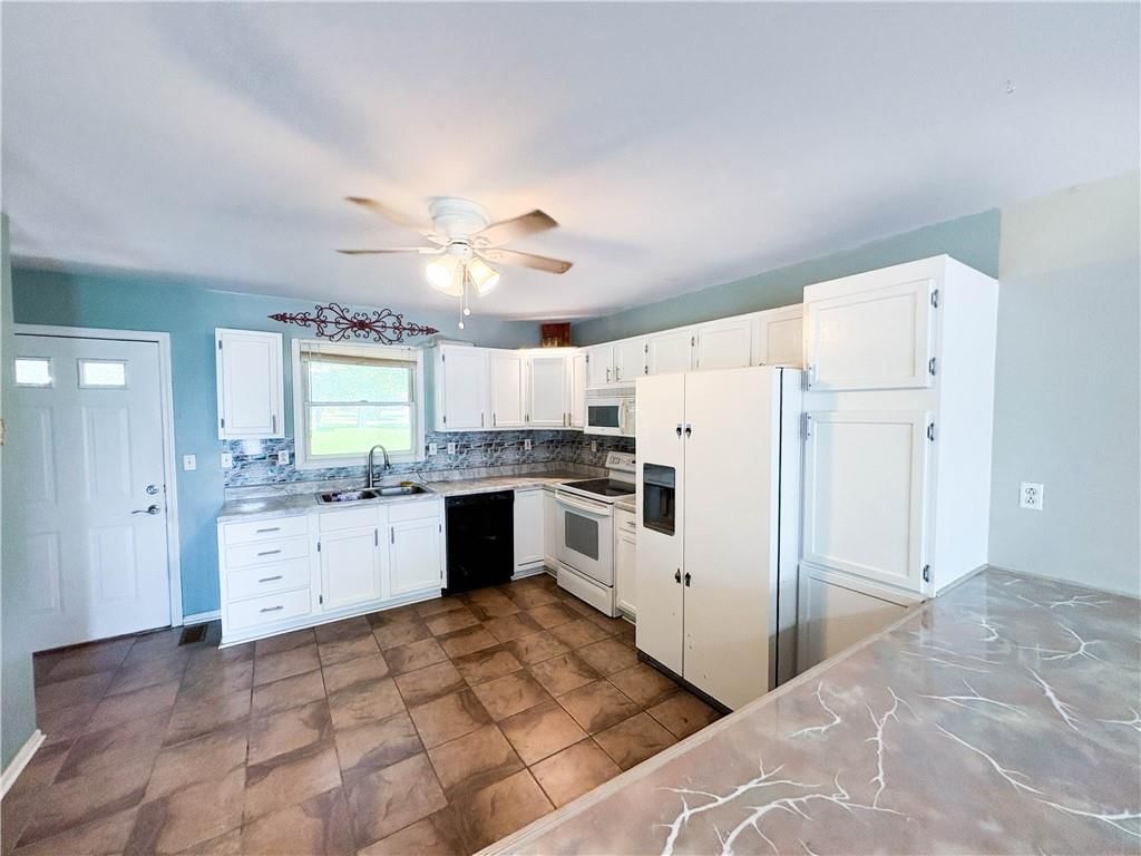 404 SW 7th Terrace — photo 5