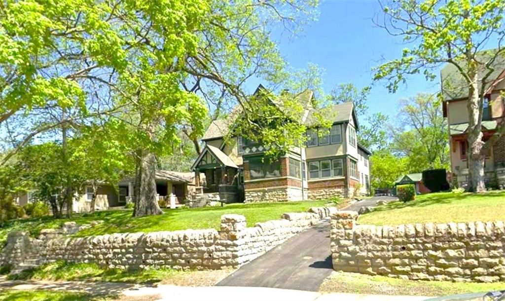 3723 Locust Street — photo 1