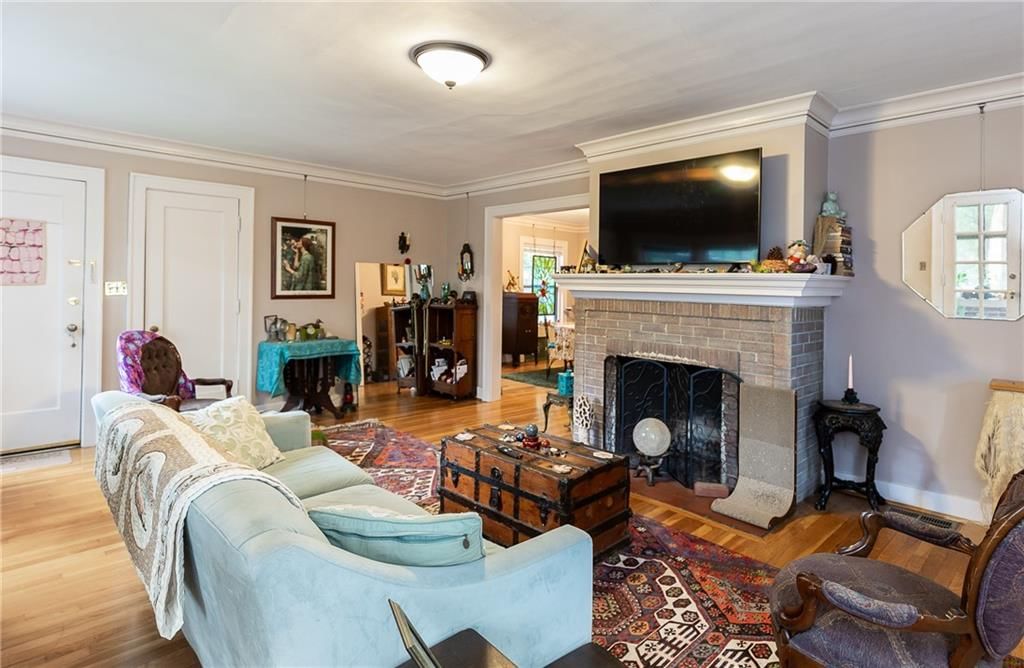 3723 Locust Street — photo 4