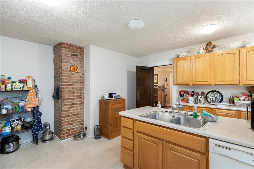 3723 Locust Street — photo 13