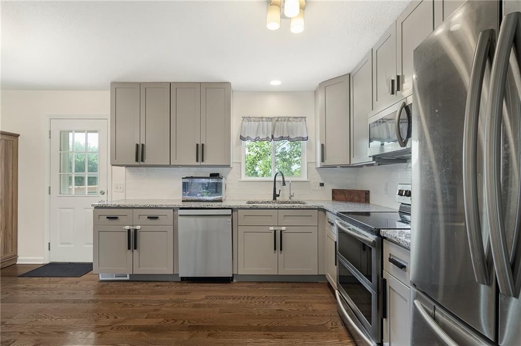 305 W South Street — photo 13