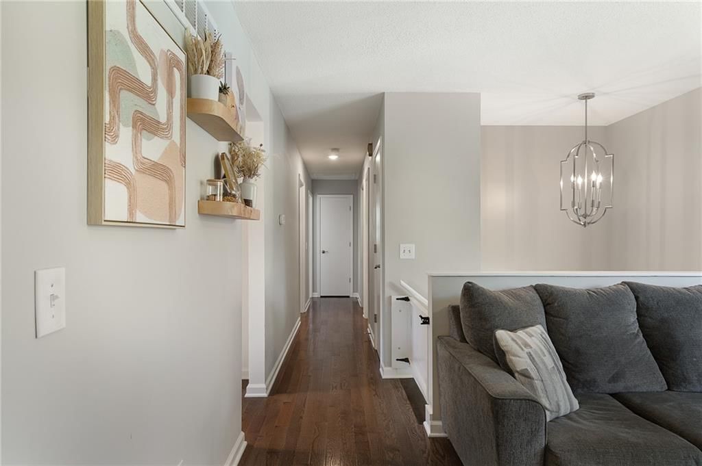 305 W South Street — photo 17